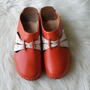 Troentorps Swedish Lisa Polka Dot Orange Clogs 39